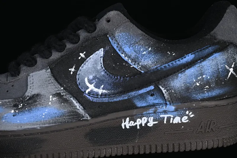 All categories Nk Air Force 1 Air Force series Nk Air Force 1 Low Air Force low-top Nike Air Force 1'07 Low "Night Spark" Hand-painted graffiti Night burning star Air Force 1 low-top casual sneakers DO6730-101